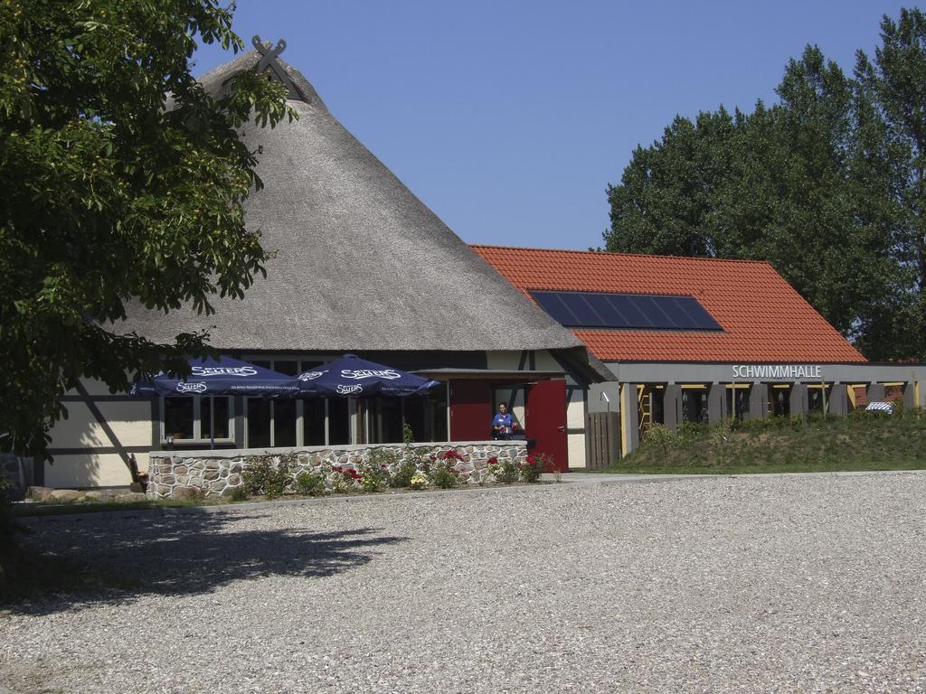 Ostseehotel Kluetzer Winkel Hohen Schoenberg المظهر الخارجي الصورة