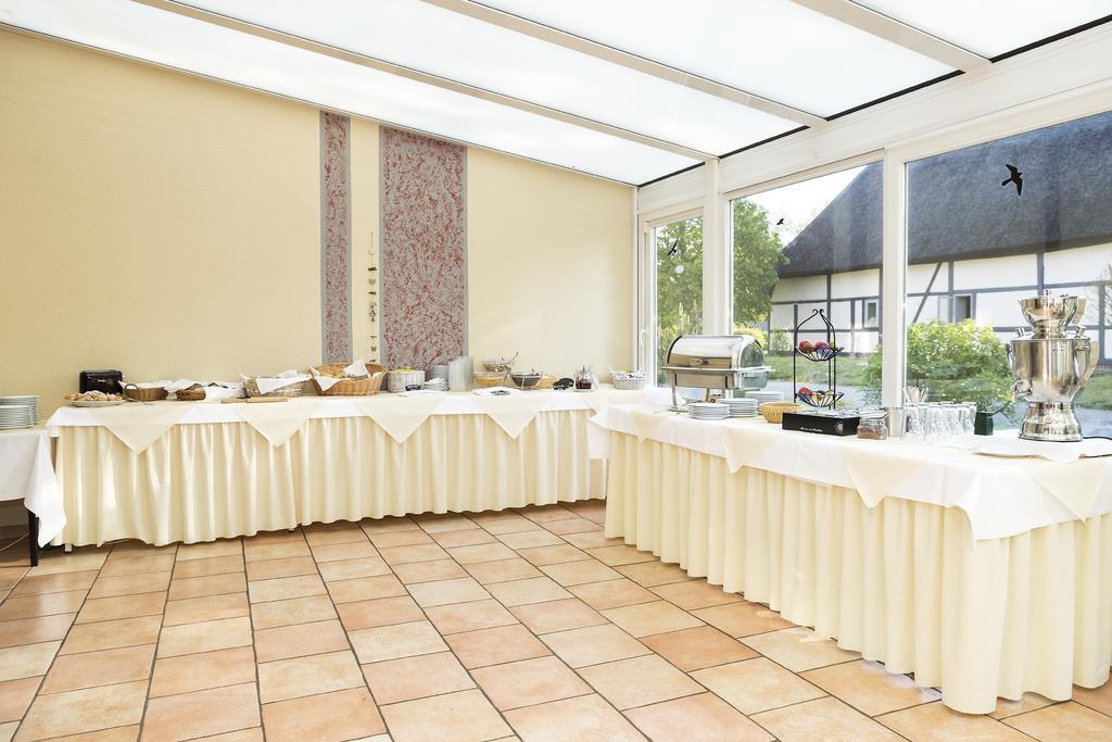 Ostseehotel Kluetzer Winkel Hohen Schoenberg المظهر الخارجي الصورة